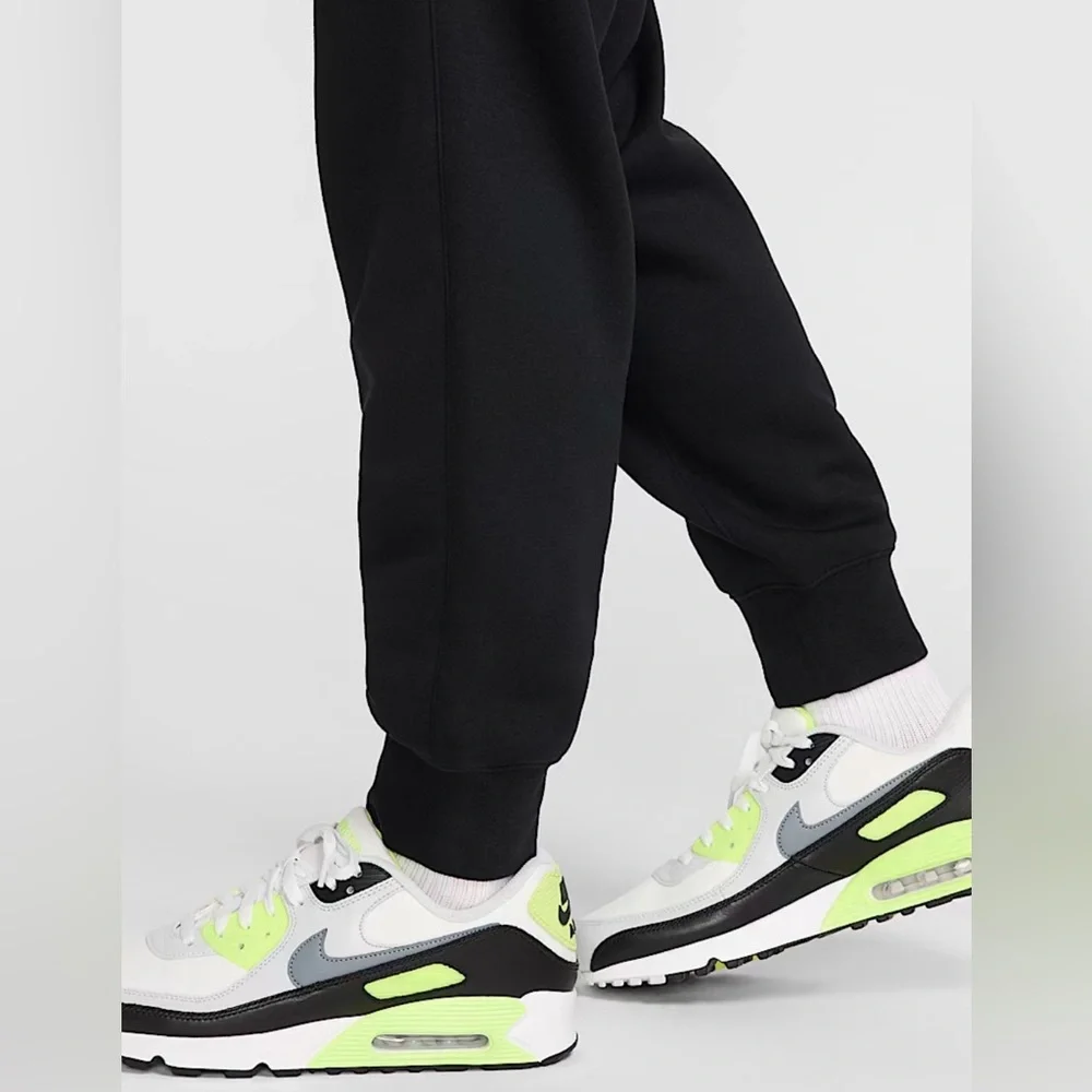 NWT Nike Men's Sportswear Club Fleece Jogger/Sweatpants Black/White. Size: XL - Picture 4 of 15